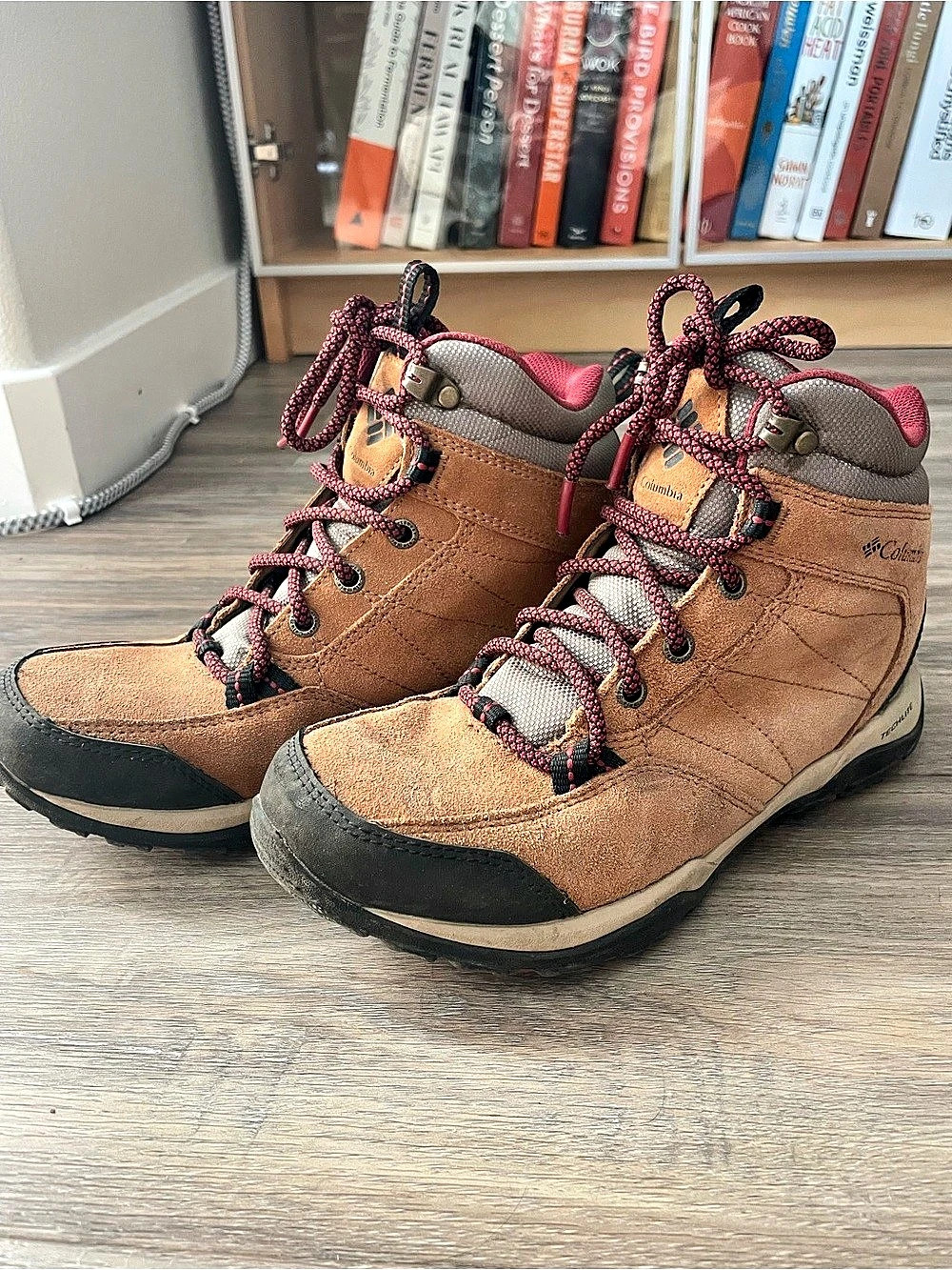 Columbia Newton Ridge Plus Brown & Black Hiking Boots